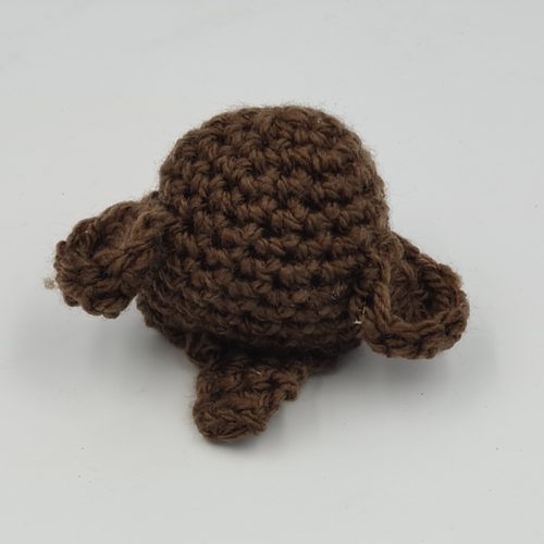 Back of crochet robin