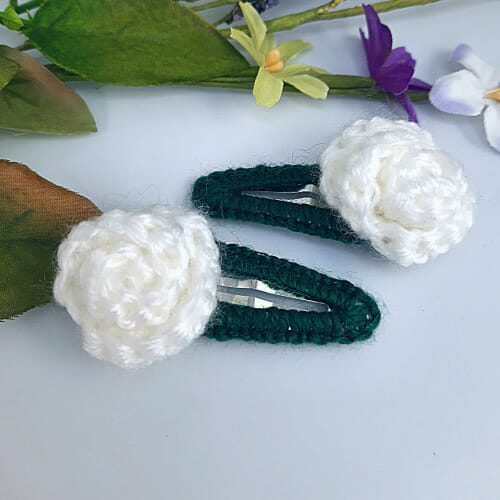 White crochet rose hair clips