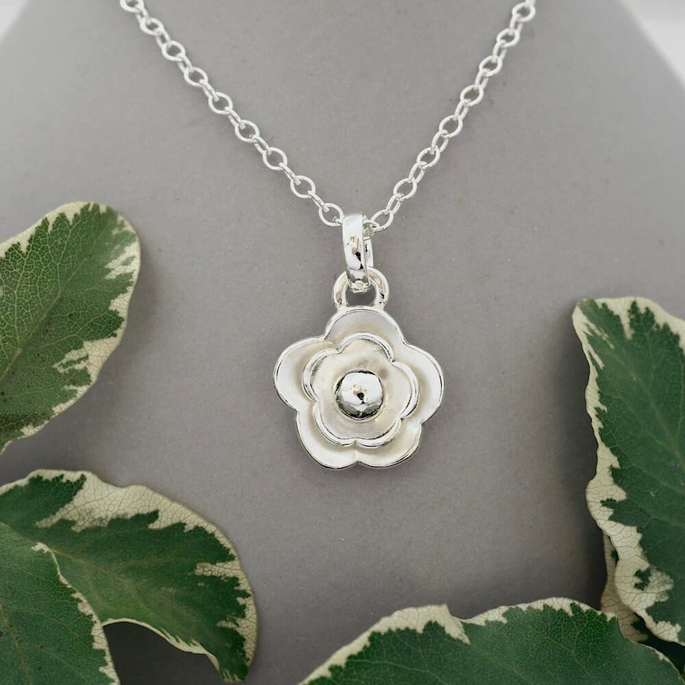 Silver on sale flower necklace