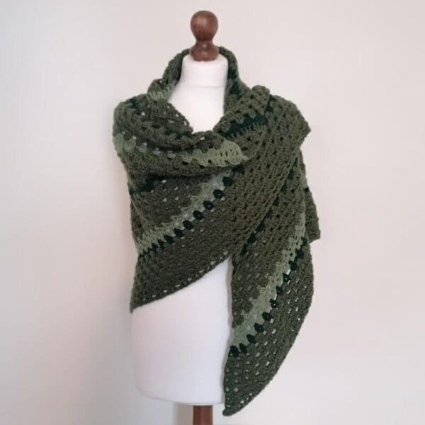 Green-chunky-handmade-shawl