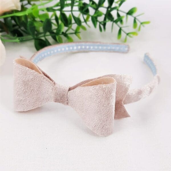 Velvet headband with matching bow in mink