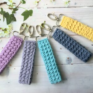 Crochet wristlet keychain