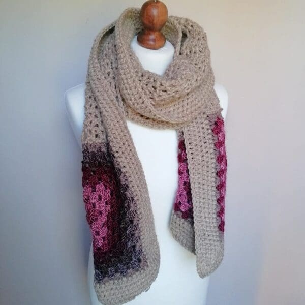 cosy-crocheted-scarf-retro