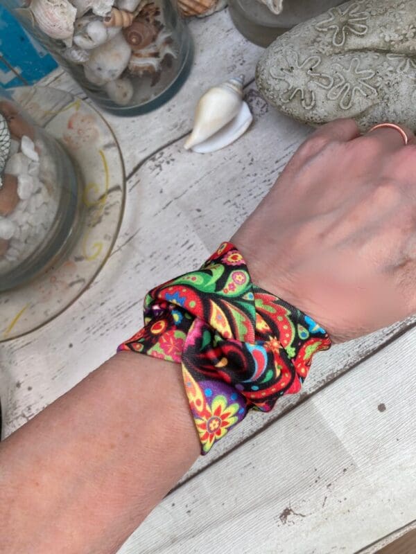 Retro inspired wide wrist cover up, tattoo wrist cover, retro fabric bracelet - Image 4
