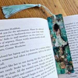 Aluminium bookmark - girl book pages turquoise