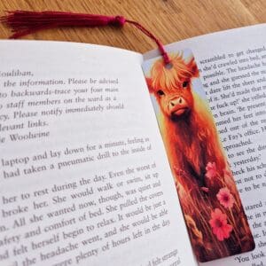 Aluminium bookmark - highland cow pink flowers