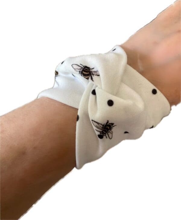 Bee theme wide cuff bracelet - Image 2