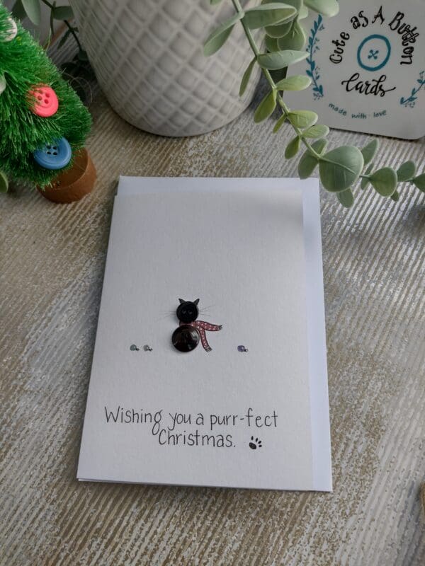 Cat button christmas card with caption - Wishing you a purrfect Christmas