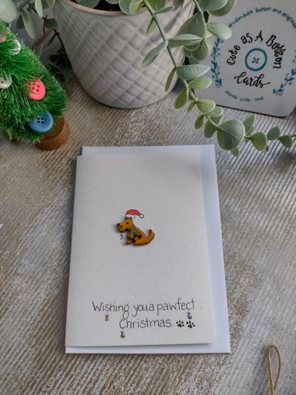 Dog button christmas card with caption - Wishing you a pawfect Christmas