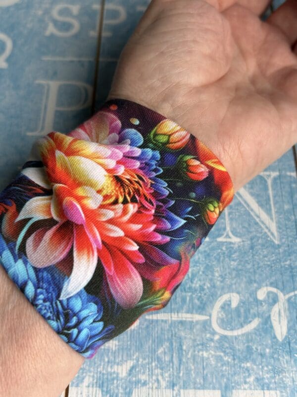 Tropical vibe cuff bracelet - Image 2