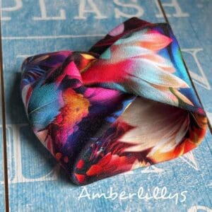 Tropical vibes bracelet cuff in a stunning floral design with a twist.
