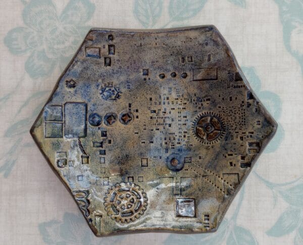 Steampunk ceramic trinket dish, Blue hexagonal ceramic bowl with MacBook circuit board pattern, Stoneware tray - Image 3