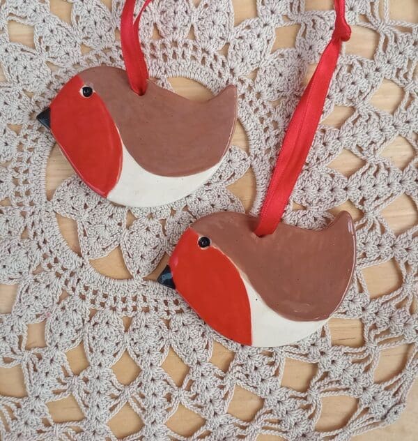 "robin-hanging-ornament"