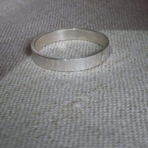 Textured silver band